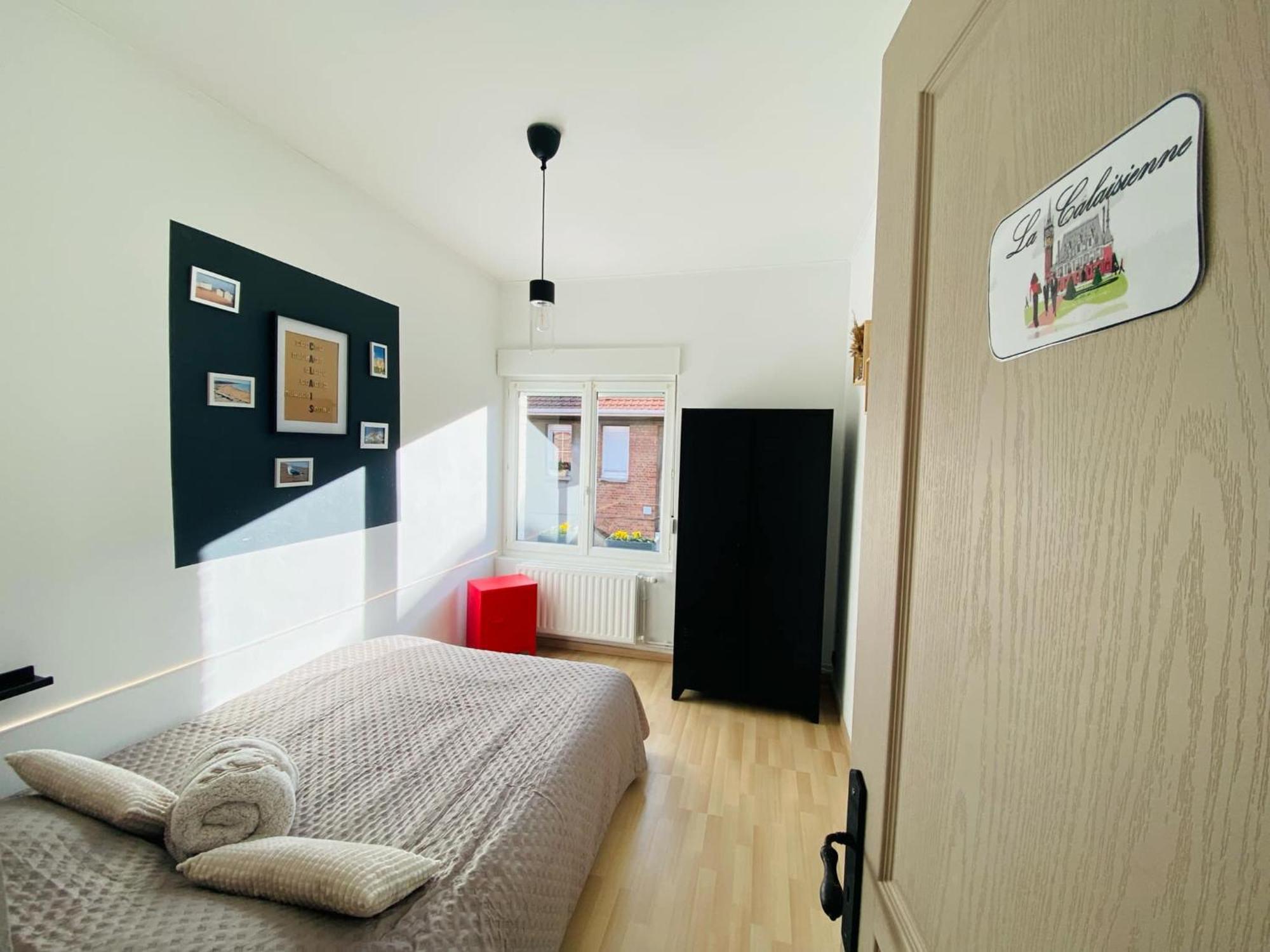 Chambre Privee Au Coeur De Calais Luaran gambar